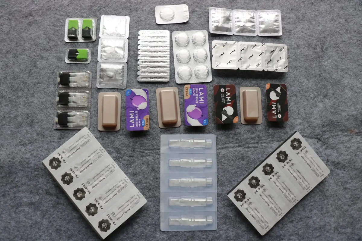Manual Feeding Blister Packing